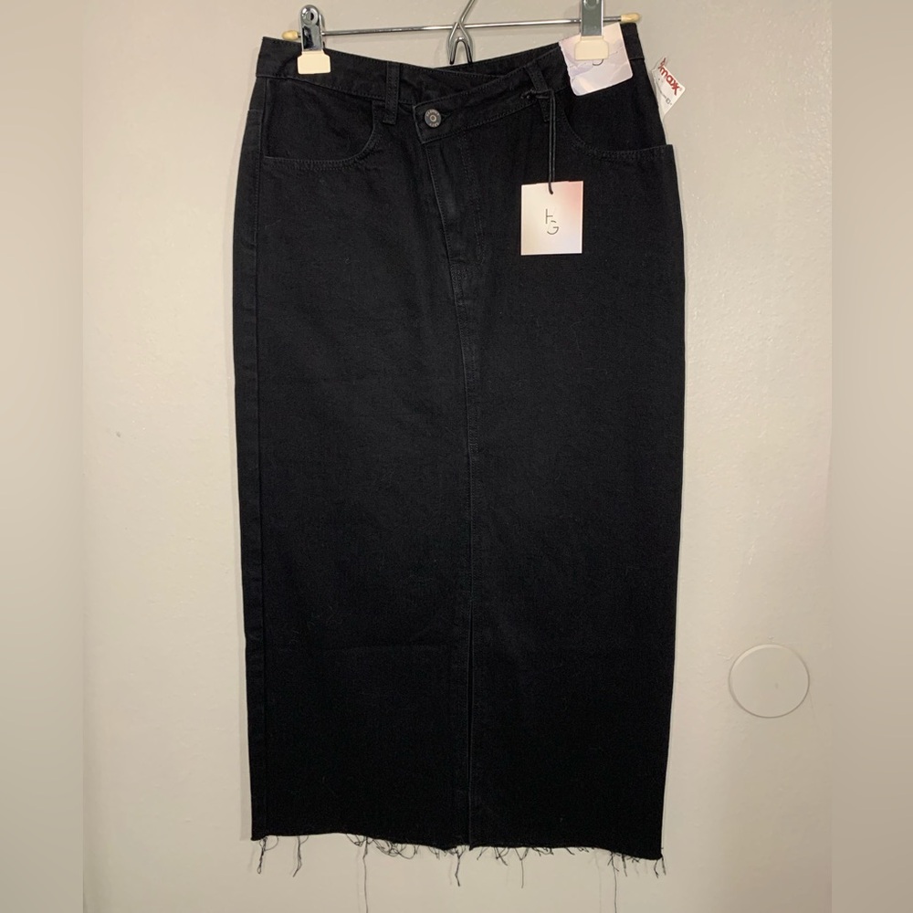 HG Black Women's Jean skirt size 5 nwt